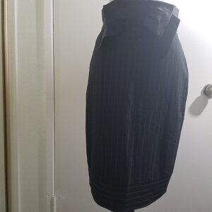 Bebe Brand Pencil Skirt, Bow Waist, Pinstripes Black, Size 6, Like new